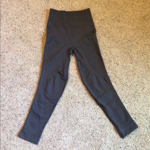 Lululemon crops, size 2